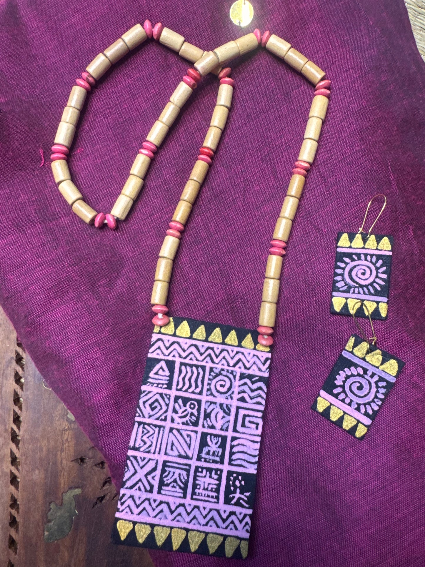 Hand Painted Thread Jewellery (T2609)