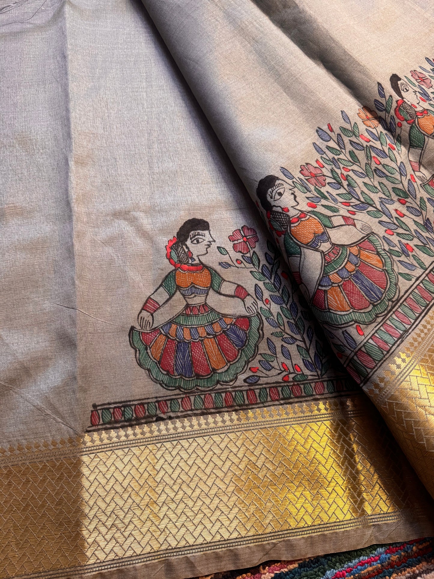 Madhubani Heritage Saree – (Grey)