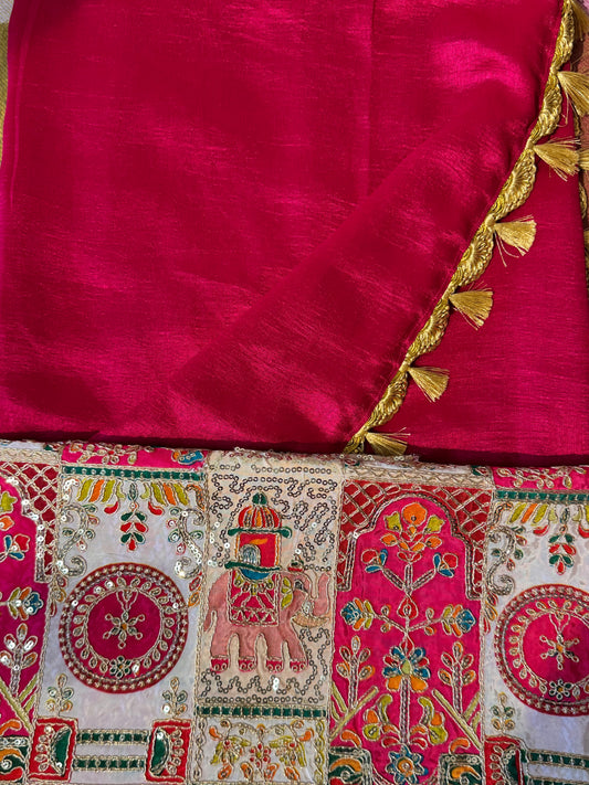 Rani Pink Ambari Special Blouse Material + Kashmiri Silk Plain Saree (Gold Tassels)