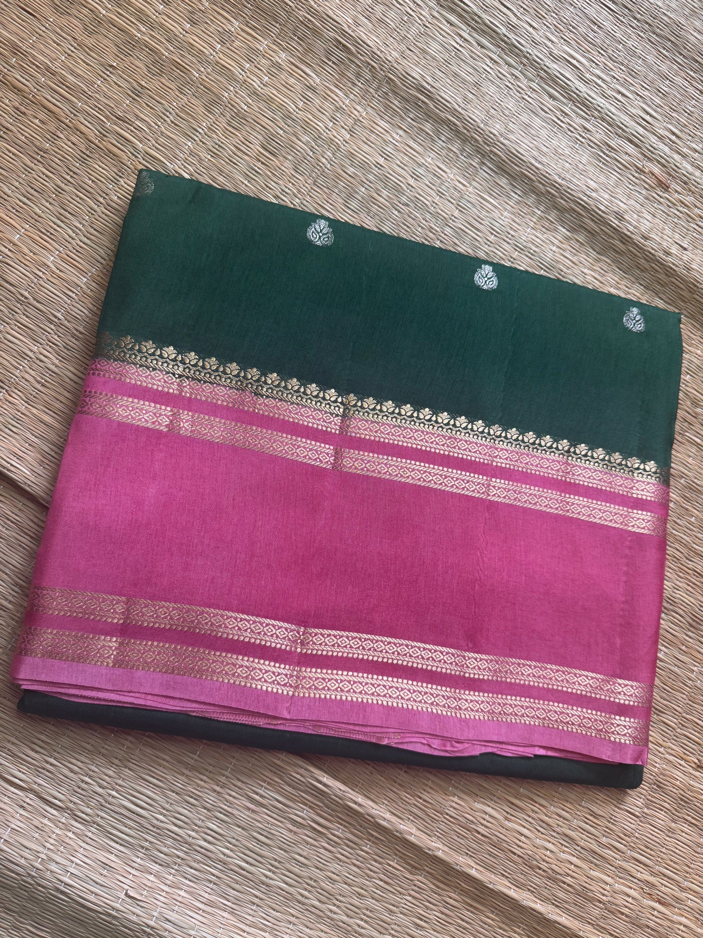 Hasiru Vintage Viscose Saree