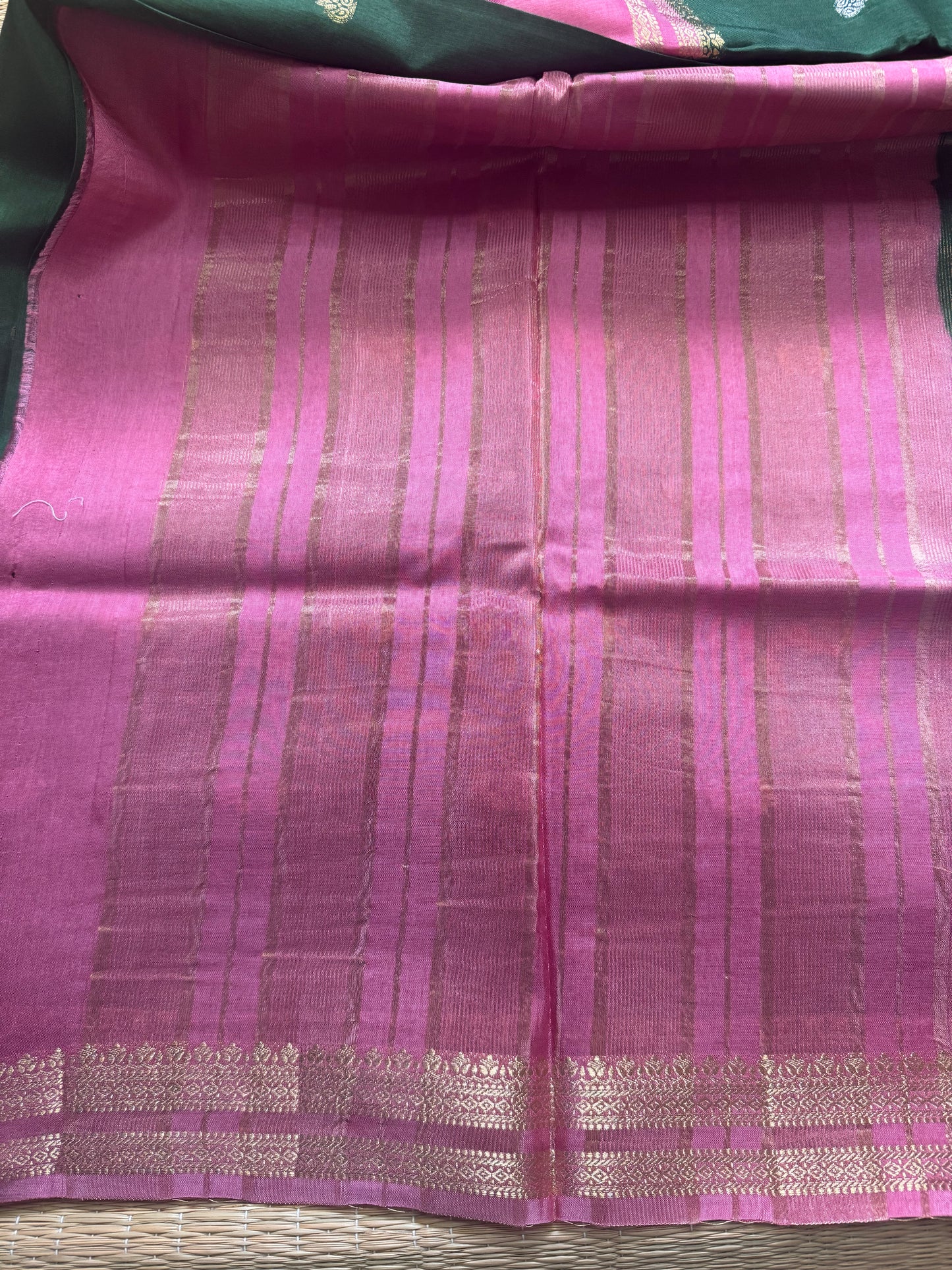 Hasiru Vintage Viscose Saree