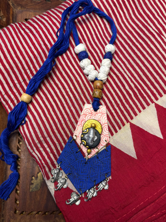 Hand Painted Thread Jewellery (T2608)