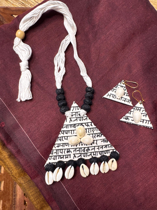 Hand Painted Thread Jewellery (T2611)