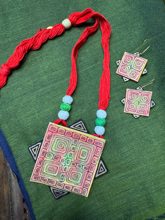 Hand Painted Thread Jewellery (T2616)