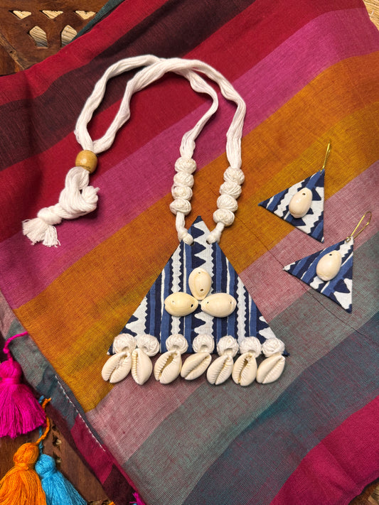 Hand Painted Thread Jewellery (T2630)