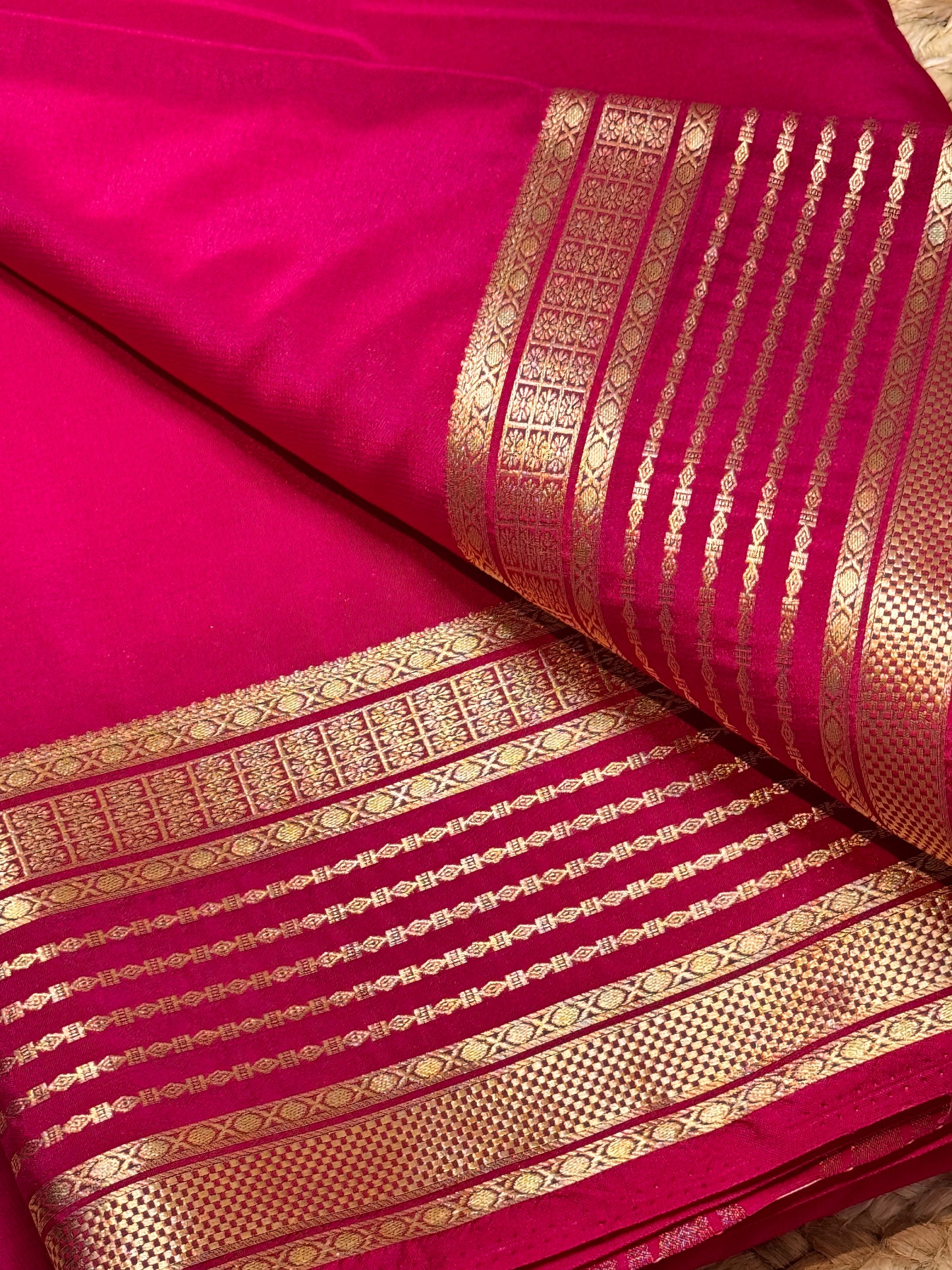 Semi Mysore Crepe Silk (Pink Self colour - Line Border)