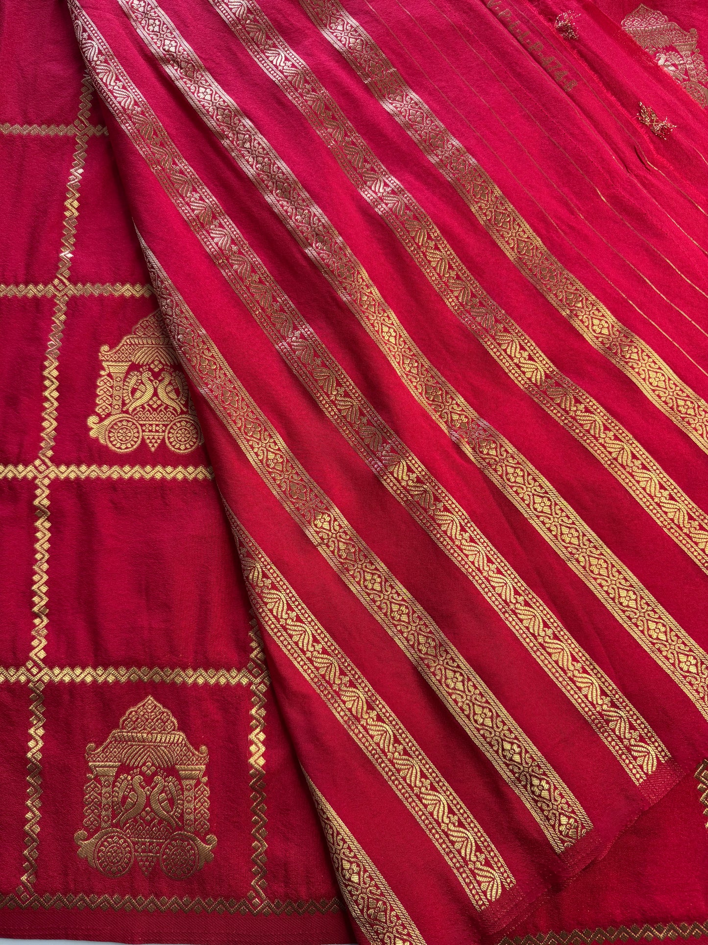 Red Chariot Semi Crepe