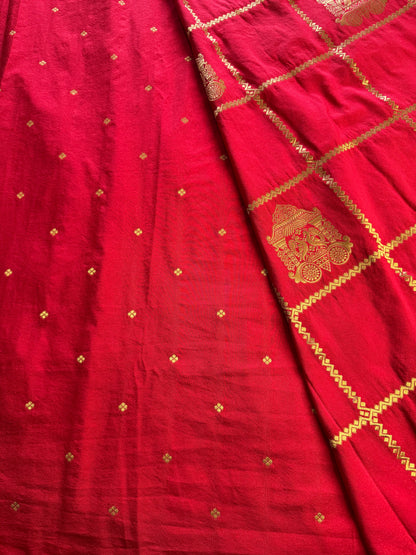 Red Chariot Semi Crepe
