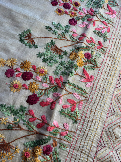 Cream French knot Hand Embroidered Tussar Saree