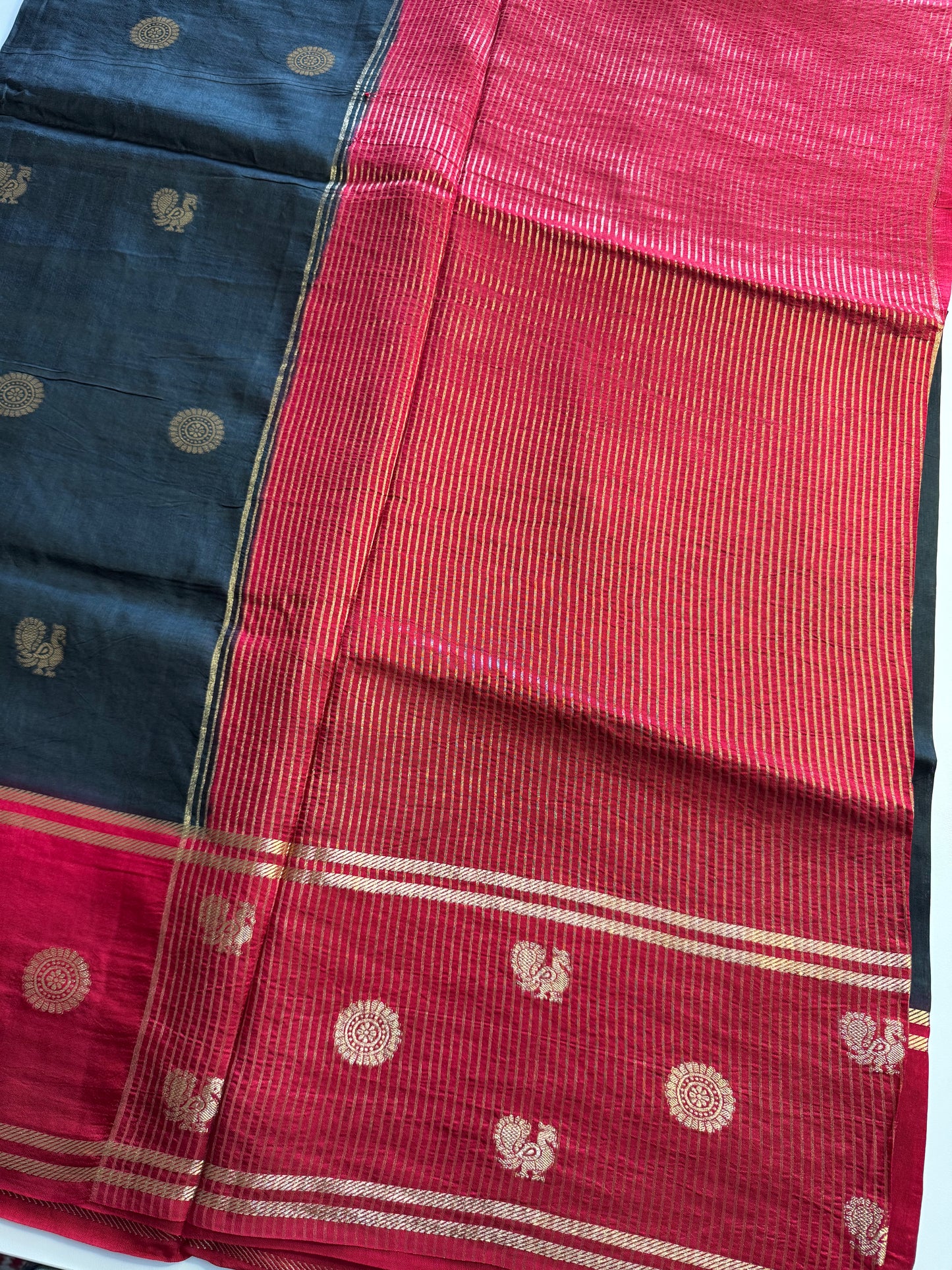 Black Red Mayil Butta Pure Viscose Saree